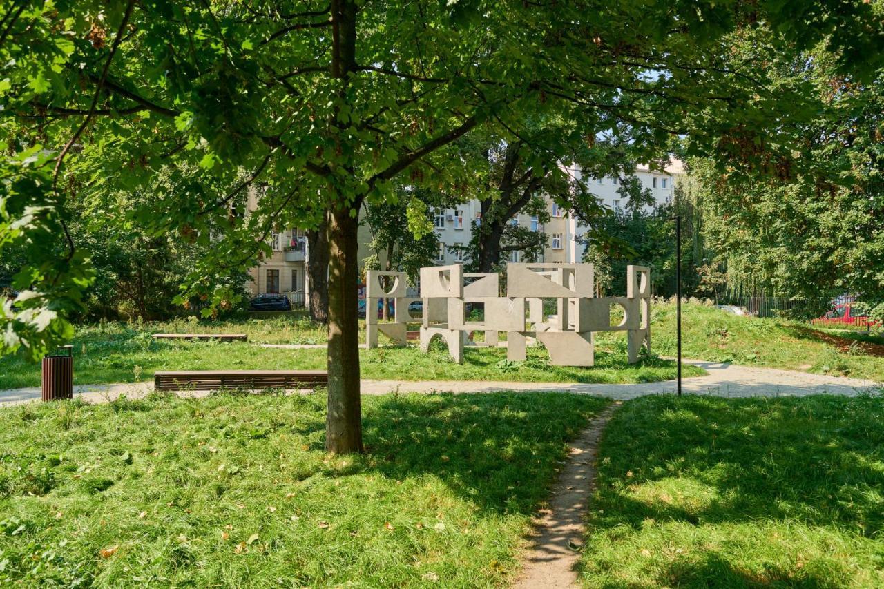Nowoczesny Apartament Z Balkonem I Parkingiem W Centrum Wroclawia By Noclegi Renters Esterno foto